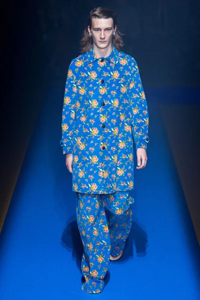 Look 92